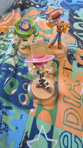Bonecos mais mundo do toy story