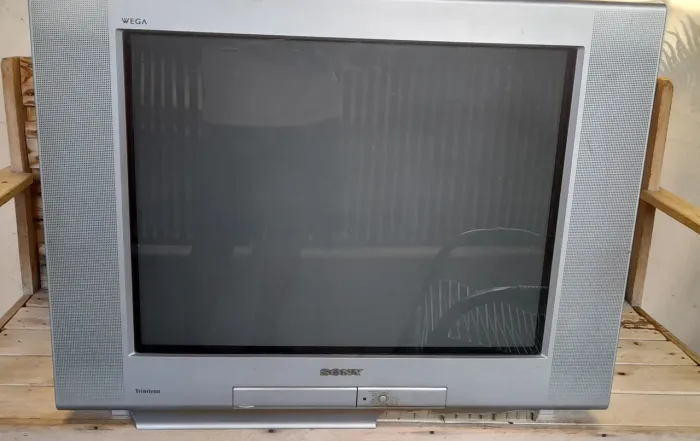 Televisão de Tubo Sony Wega (Presidente Bernardes-SP)