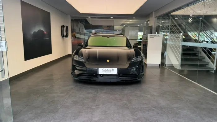 Porsche Taycan 4S Cross Turismo (elétrico) 2026