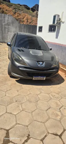 Peugeot 207 Sedan Passion XR 1.4 Flex 8V 4P 2010