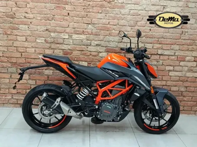 KTM DUKE 390