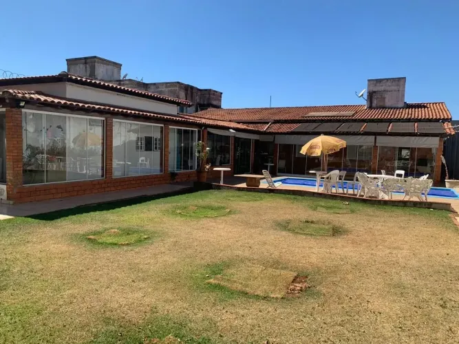 Casa térrea com piscina aquecida no Cidade Jardim