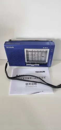 TECSUN R-911 rádio AM/FM