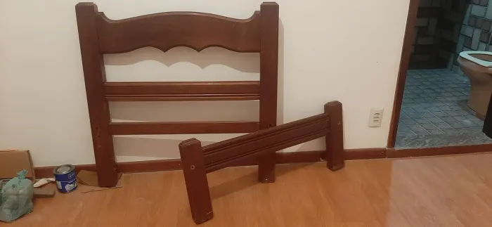 Cama solteiro madeira maciça 