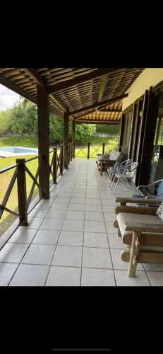 Maravilhoso terreno, com linda casa térrea no Cond. Encontro das Águas