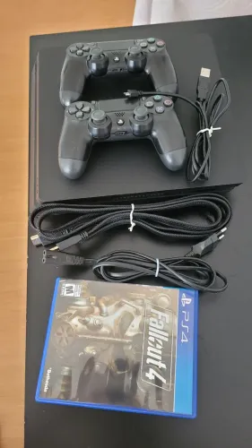 Playstation 4 slim