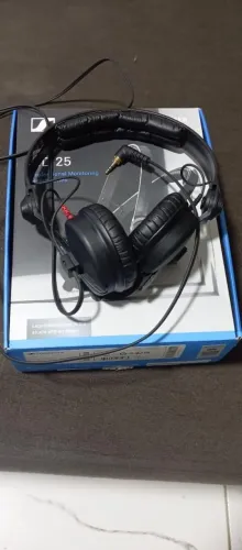 Vendo fone Sennheiser hd25 em estado de novo, usado pouquíssimas vezes