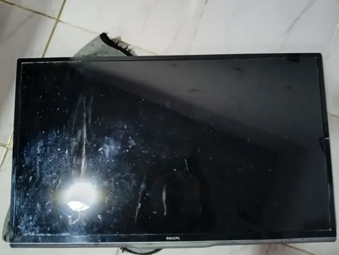 Televisão Retirar Peças 