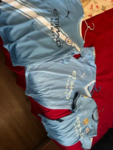 Vendo 3 camisas do city original