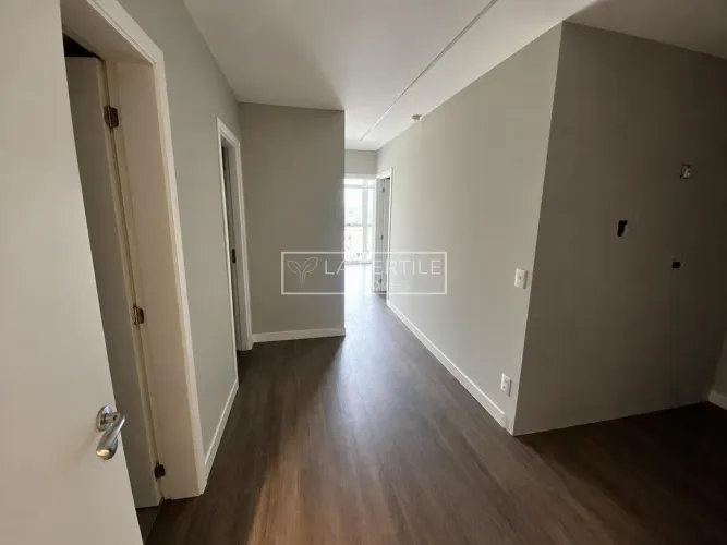 Sala Comercial com 49 m², aluguel de R$ 5.000 + Taxas - Pioneiros, Balneário Camboriú (SC)