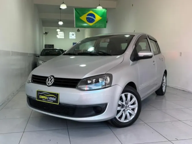 Volkswagen Fox Trendline 1.0 Flex 8V 5P 2012