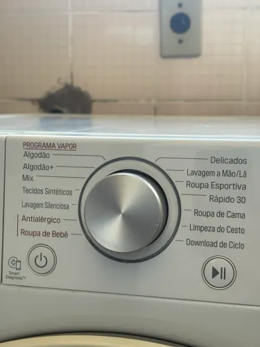 Lava roupas LG com função a vapor