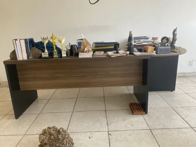 MESA DE ESCRITÓRIO
