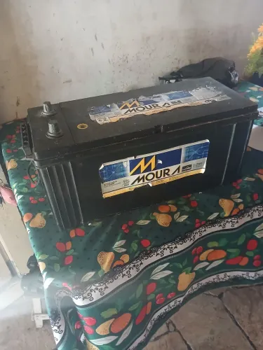 Bateria Moura 150A! 340$ pra vender logo! Retirar no bairro Santa Maria, Aracaju! 