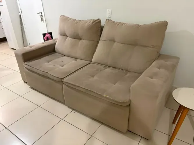 Sofá retrátil e reclinável lugares