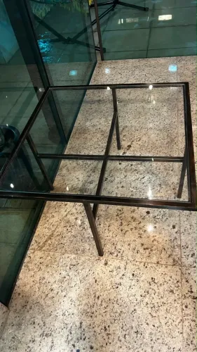Mesa de centro de metal