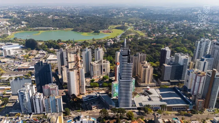 Apartamento, 03 Suítes, 03 Vagas, Andar Alto, Champagnat, Curitiba.