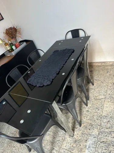 MESA E CADEIRA PARA 6 LUGARES