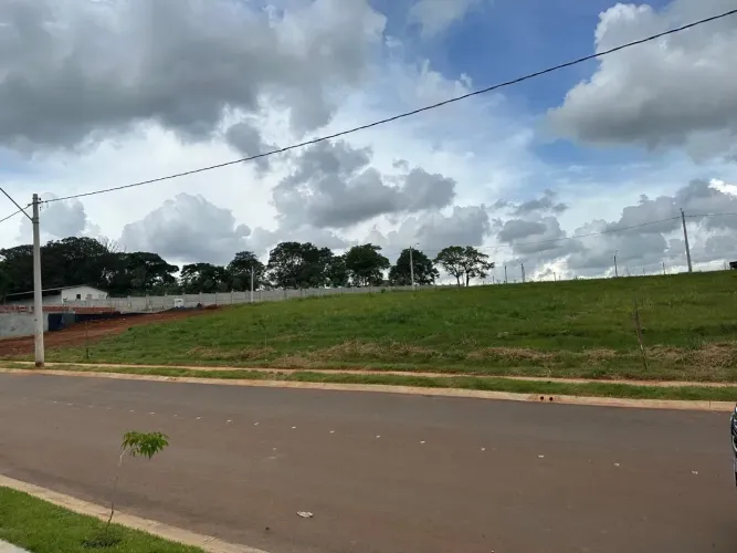 Excelente oportunidade, 2 (dois) lotes de 275 m2 em frente a mata, totalizando uma área de