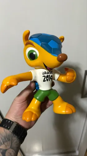 boneco Fuleco mascote oficial da Copa do Mundo FIFA de 2014