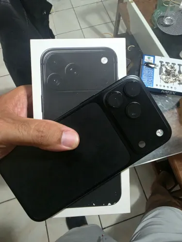 18 pro max 256gigas 20 dias di ativado