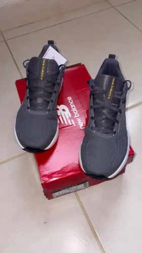 TÊNIS NEW BALANCE 42 MODELO 460 V4 - NOVO NA CAIXA