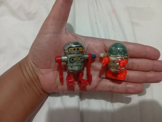 Robô tomy