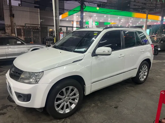 Suzuki Grand Vitara 2.0 16V 4x2/4x4 5P Aut. 2014