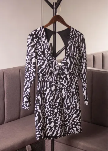 BAIXOU O PREÇO! Vestido impecável, peça única, lindo e versátil - Preço de desapego!