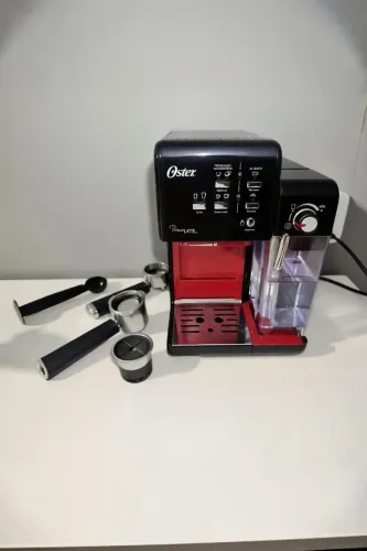 CAFETEIRA OSTER PRIMA LATTE - Semi Nova!
