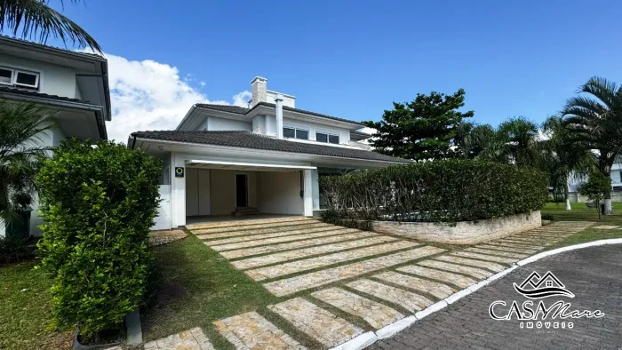 Casa em Condomínio Fechado no Cacupé, Florianópolis - Exclusividade e Segurança