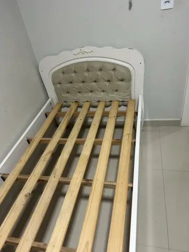 Cama de solteiro 