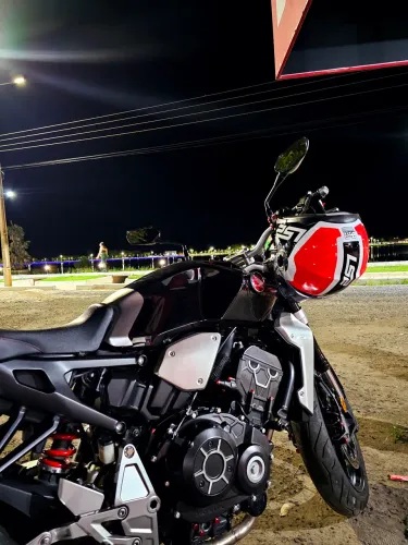 CB 1000R 12 Mil km - Linda, Íntegra e Muito Conservada