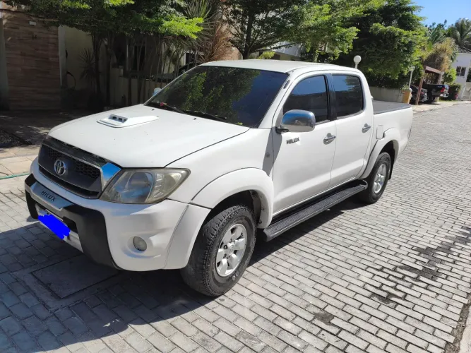 Toyota Hilux CD D4-d 4X4 2.5 16V 102cv TB Dies. 2006