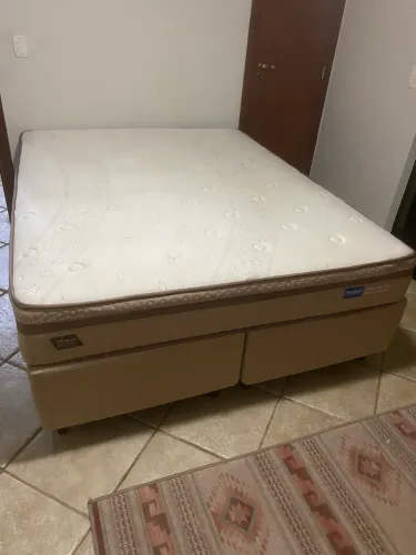 Cama box casal Queen Size