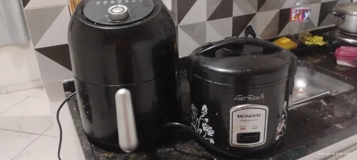 Vendo fritadeira elétrica+ Panela de arroz