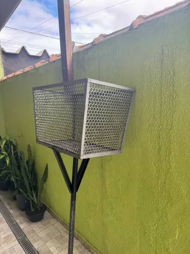 Lixeira para sua calçada medida 0x70 /0x35 e0x45 chama *