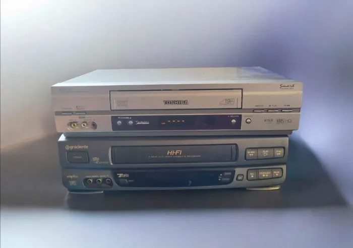 2 Video cassete. Gradiente 7 cabeças/toshiba 7 cabeças(leia a descrição)