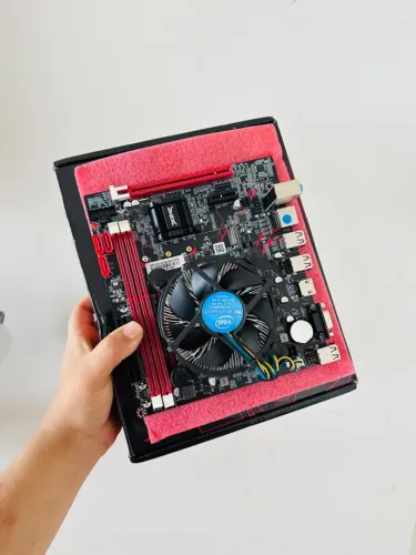 Kit upgrade PC: placa-mãe H61 + Intel Core i3-3240 + cooler
