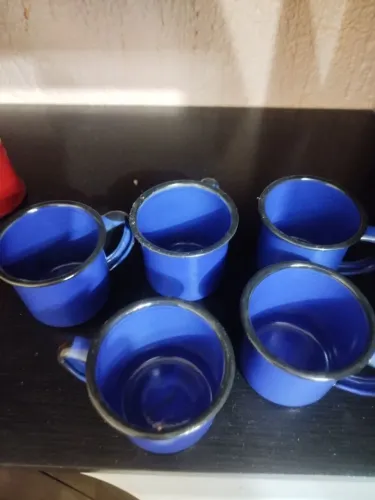 Jogo de cinco canecas de café esmaltadas azul