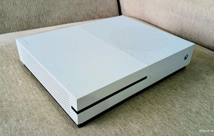 Xbox one s (controle+jogo)