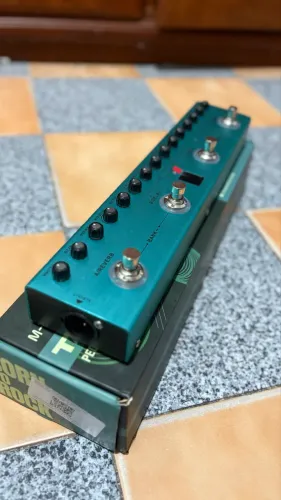 Tank G Pedaleira de Guitarra