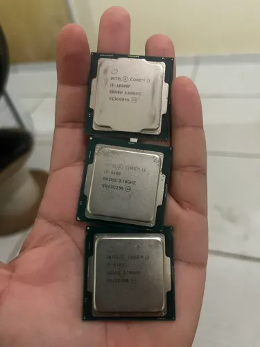 3 processadores i3 | 1 i3-10100F e 2 i3-6100 | Com coolers