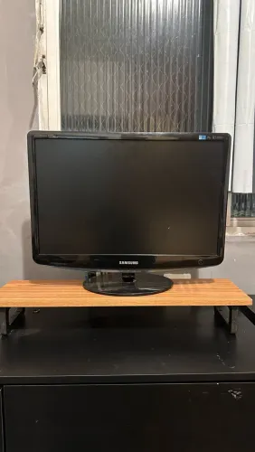 Monitor Samsung SyncMaster 2232BW 22? - Não Liga + Cabo de Força