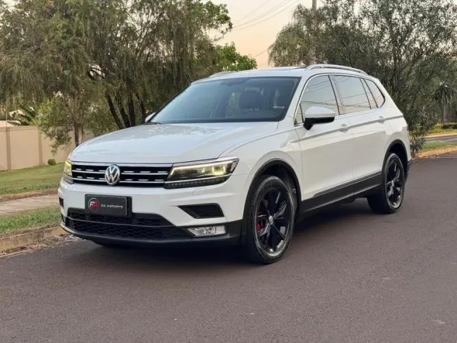 Volkswagen Tiguan Allspac Comf 250 TSI 1.4 Flex 2018
