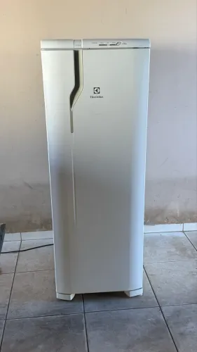 Eletrolux RDE 33 degelo seco!!! Gelando muito!!!