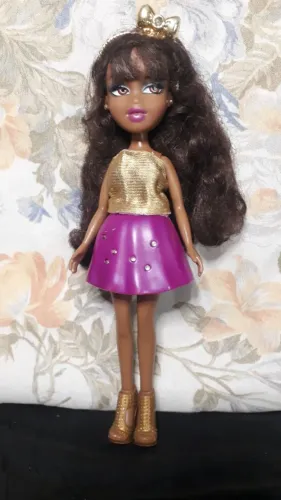 BARBIE - BRATZ SASHA MGA FUNK´N GLOW ANO 2012 COM ACENDEDOR DE LUZES