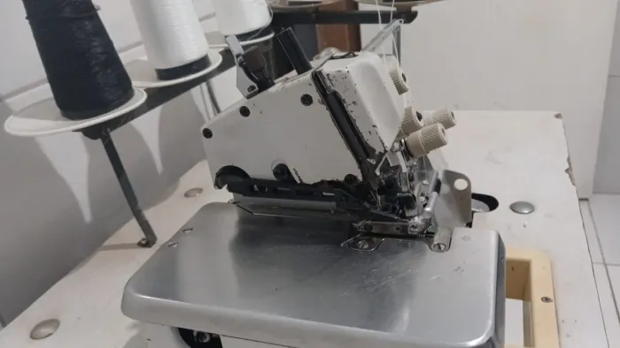Máquina de Costura Interlock Industrial Profissional - Excelente Oportunidade