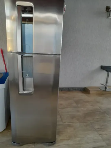 Geladeira Frost Free Electrolux DW42X 380L