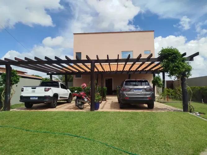 Casa Alto Padrão 03 Suites 645m² construídos e 750m² De Terreno - Condomínio Fazenda Real